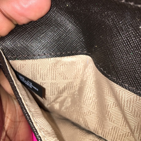 MK wallet - Picture 3 of 3